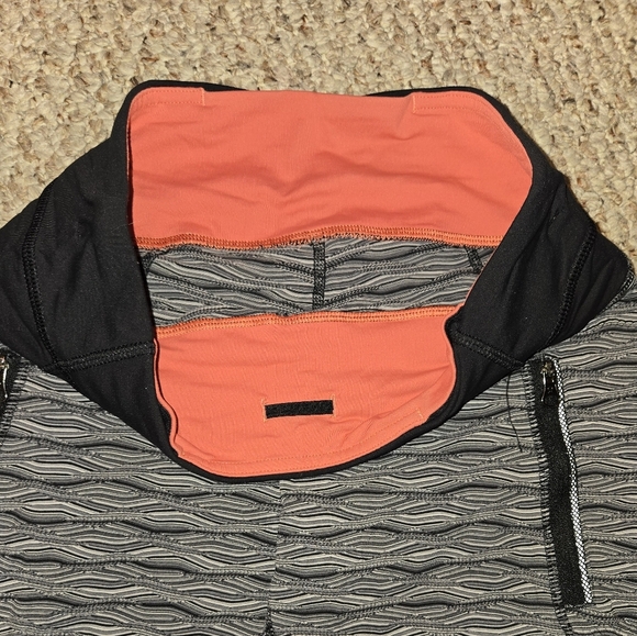 Lululemon Inspire II Tight Legging Black Print Women's Size 6 Luxtreme Run - Picture 7 of 8